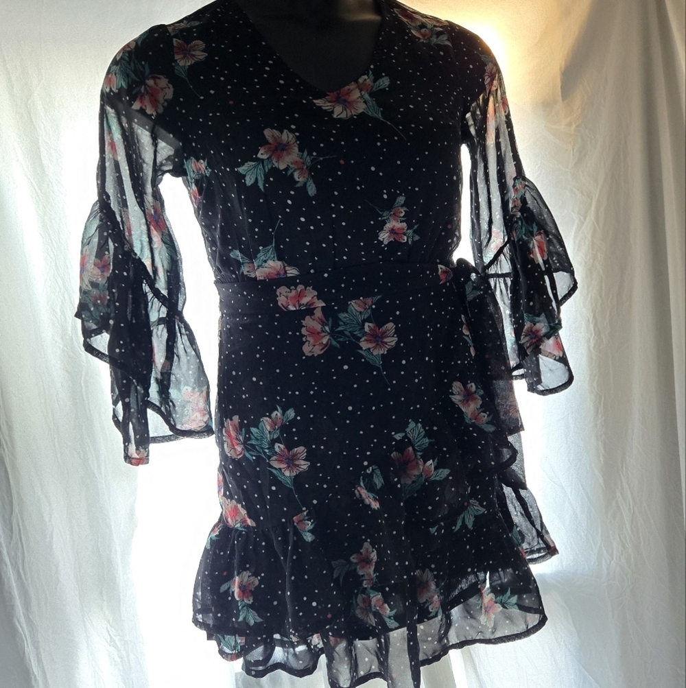 Floral Bell Sleeve Dress - Picture 4 of 8